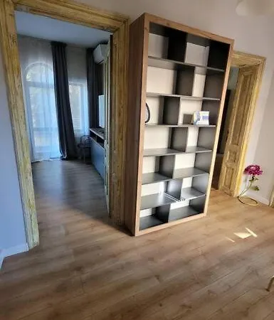 شقة Elegant Loft Library