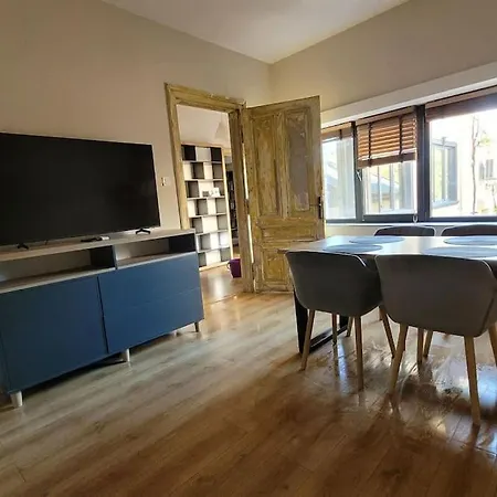 شقة Elegant Loft Library *